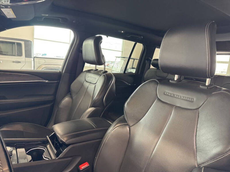 2022 Jeep Grand Cherokee Overland