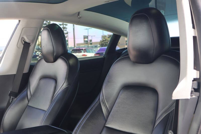 2019 Tesla Model 3 Standard Range Plus