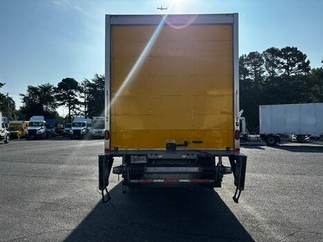 2019 Freightliner M2 106