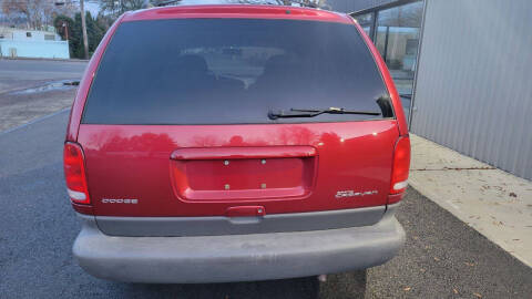 1999 Dodge Grand Caravan LE