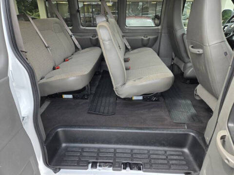 2025 Chevrolet Express LT 3500