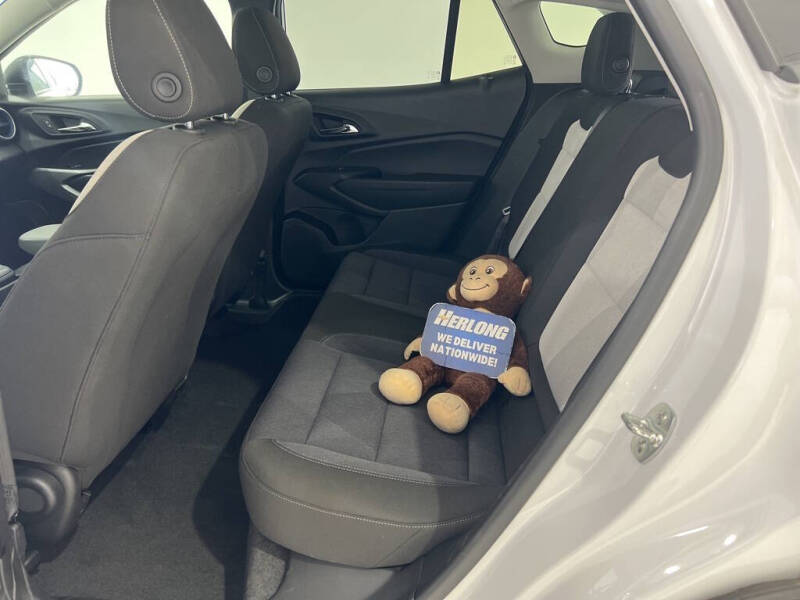 2025 Chevrolet Trax LS