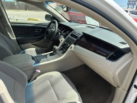 2011 Ford Taurus SEL