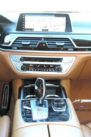 2018 BMW 7 Series 740i