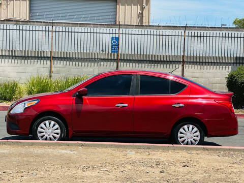 2018 Nissan Versa SV