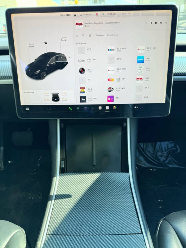 2018 Tesla Model 3 Long Range photo 18