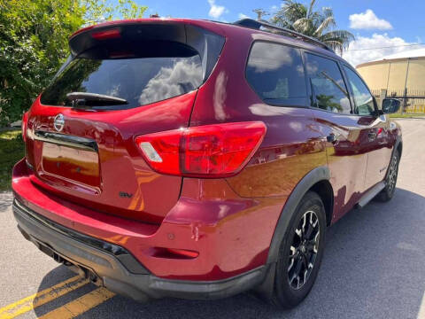 2020 Nissan Pathfinder SV