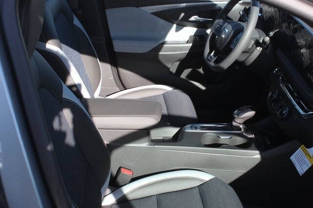 2025 Buick Envista Preferred