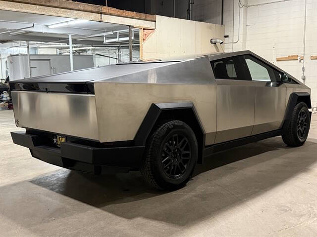2025 Tesla Cybertruck