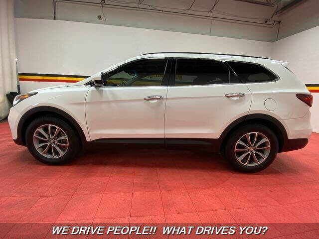 2017 Hyundai Santa Fe SE