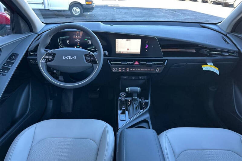 2025 Kia Niro EX