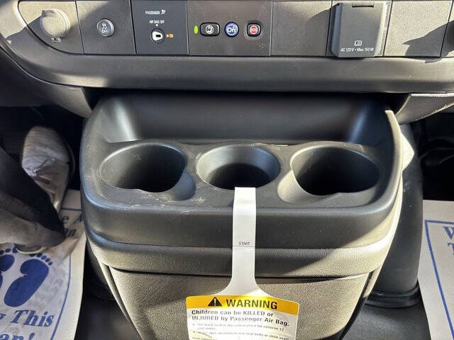 2025 Chevrolet Express 2500