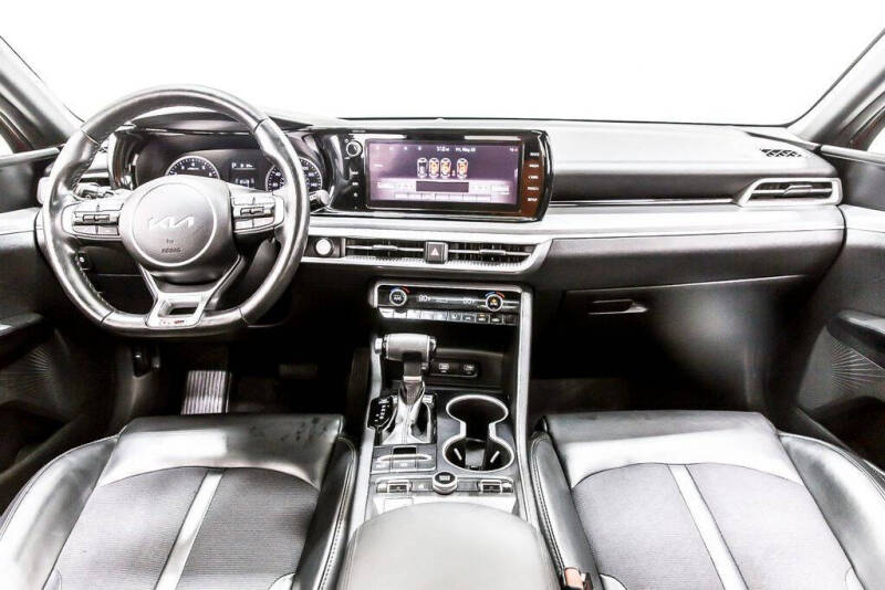 2022 Kia K5