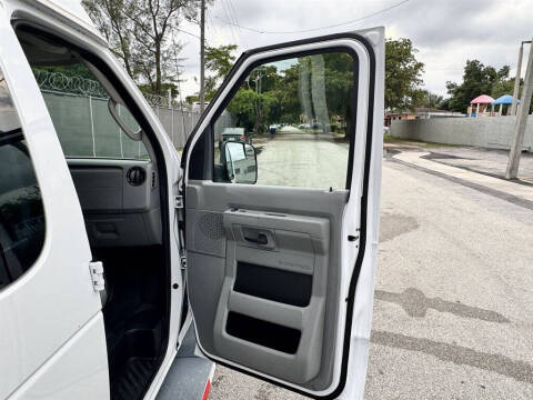 2013 Ford E-Series E-150