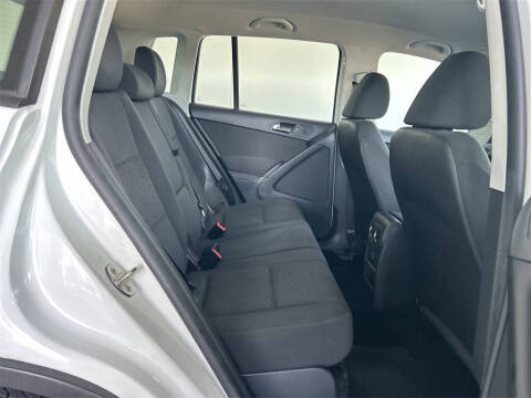 2018 Volkswagen Tiguan Limited 2.0T 4Motion