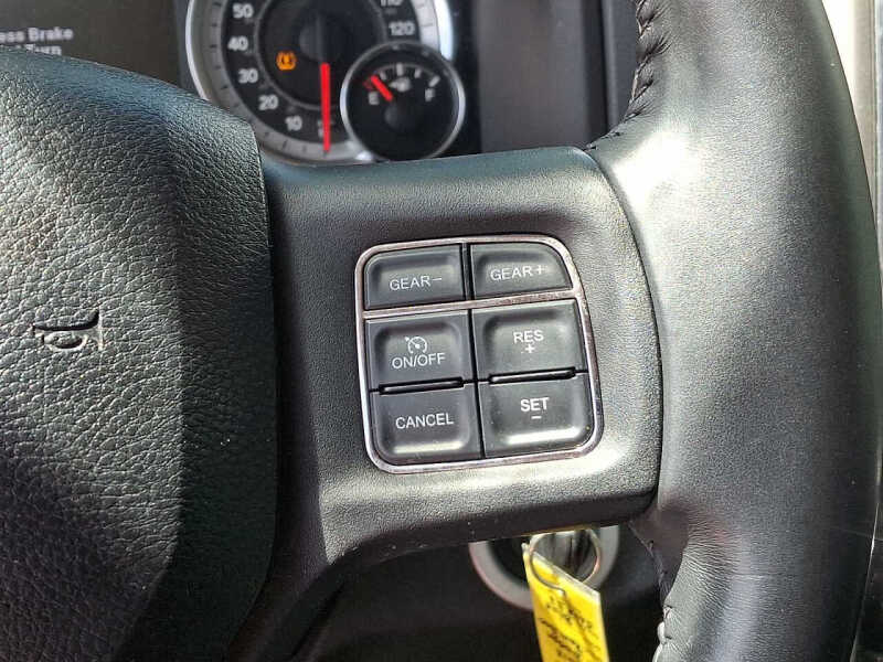 2013 RAM 1500 SLT