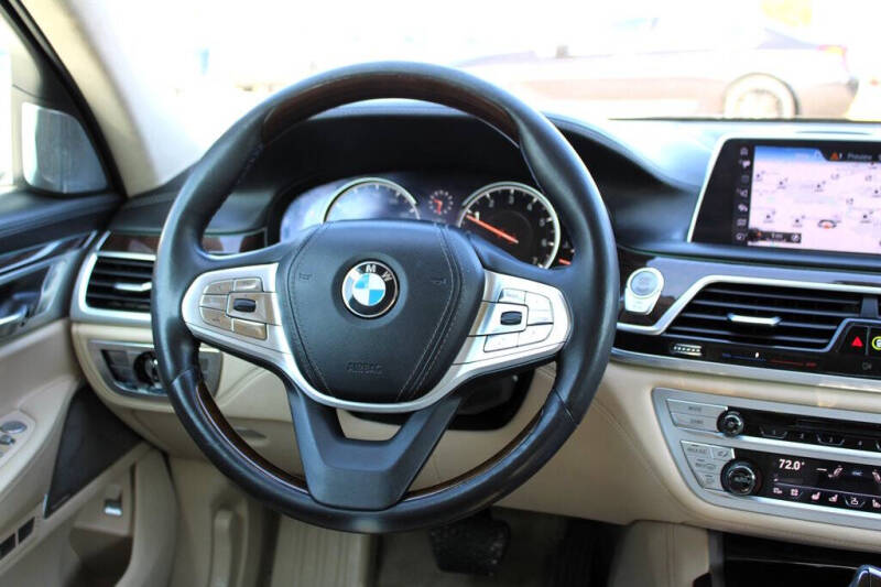 2017 BMW 7 Series 750i