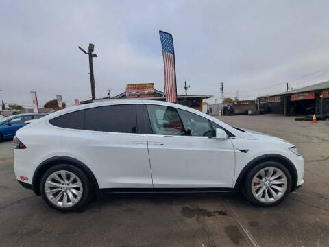 2016 Tesla Model X P90D