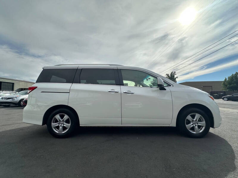 2017 Nissan Quest SV