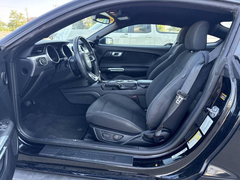 2020 Ford Mustang EcoBoost