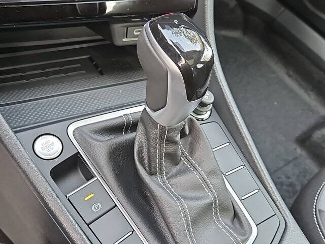 2025 Volkswagen Jetta SE