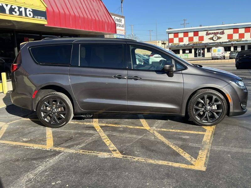 2018 Chrysler Pacifica Touring Plus