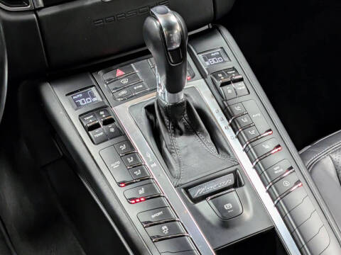 2015 Porsche Macan S