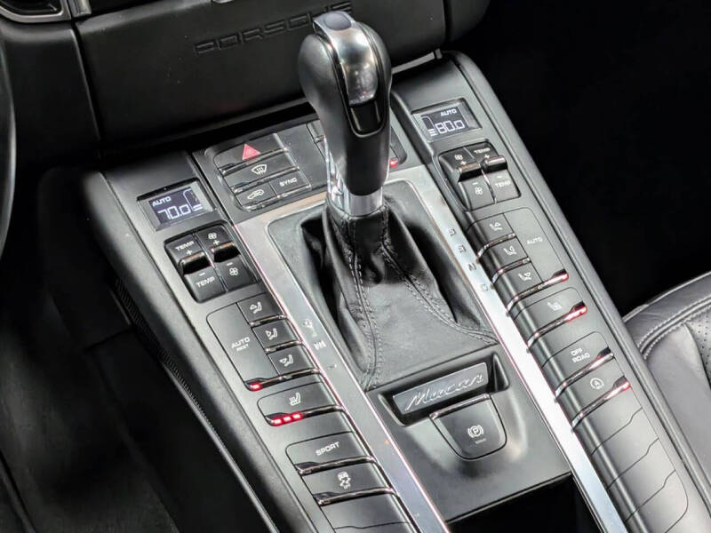 2015 Porsche Macan S