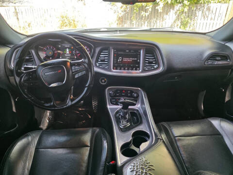 2018 Dodge Challenger SXT Plus