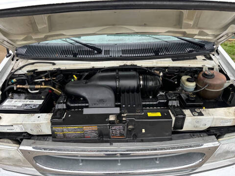 2001 Ford E-Series E-350 SD XLT