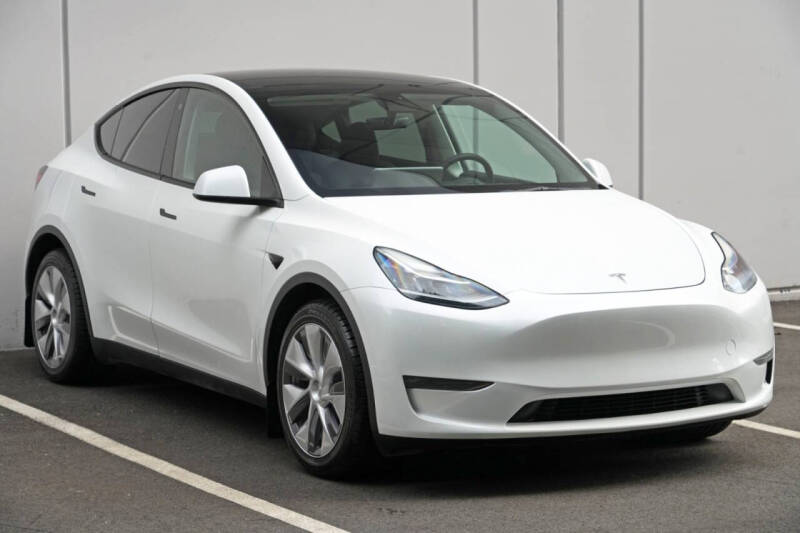 2023 Tesla Model Y Long Range