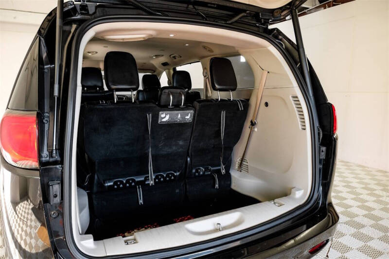 2020 Chrysler Voyager LXi