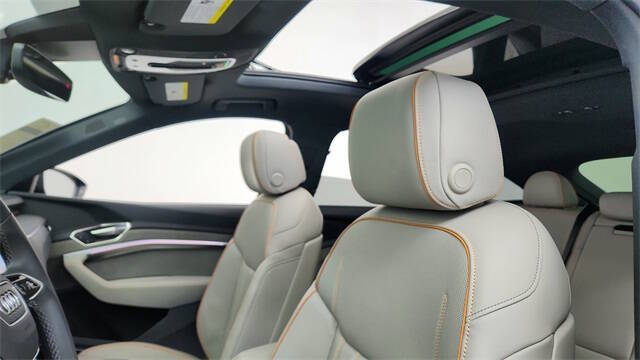 2024 Audi Q8 Sportback e-tron quattro Prestige S line