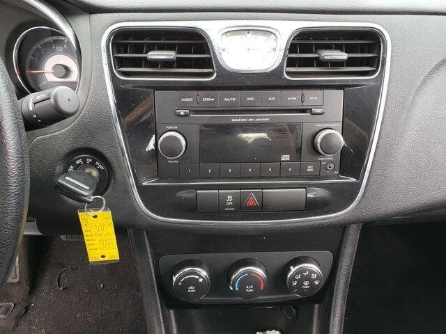 2014 Chrysler 200 LX