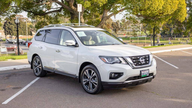 2020 Nissan Pathfinder Platinum