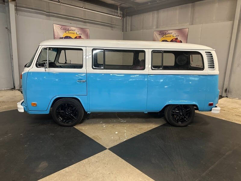 1977 Volkswagen Bus