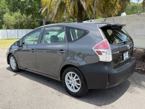 2015 Toyota Prius v Four