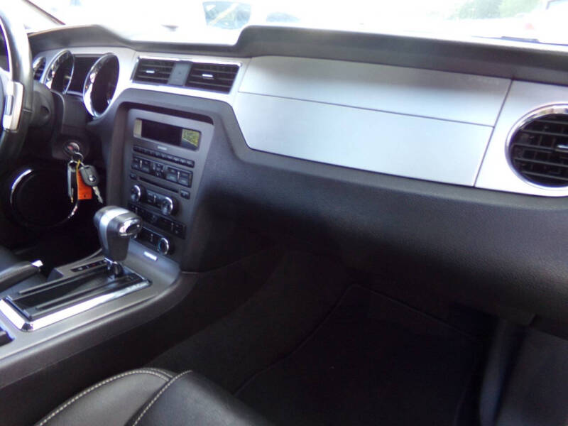 2010 Ford Mustang V6 Premium