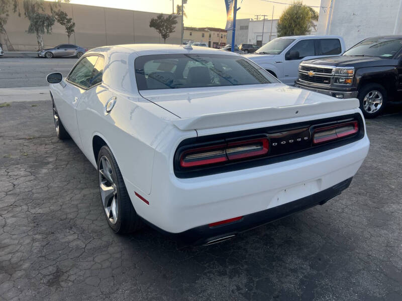 2015 Dodge Challenger SXT Plus