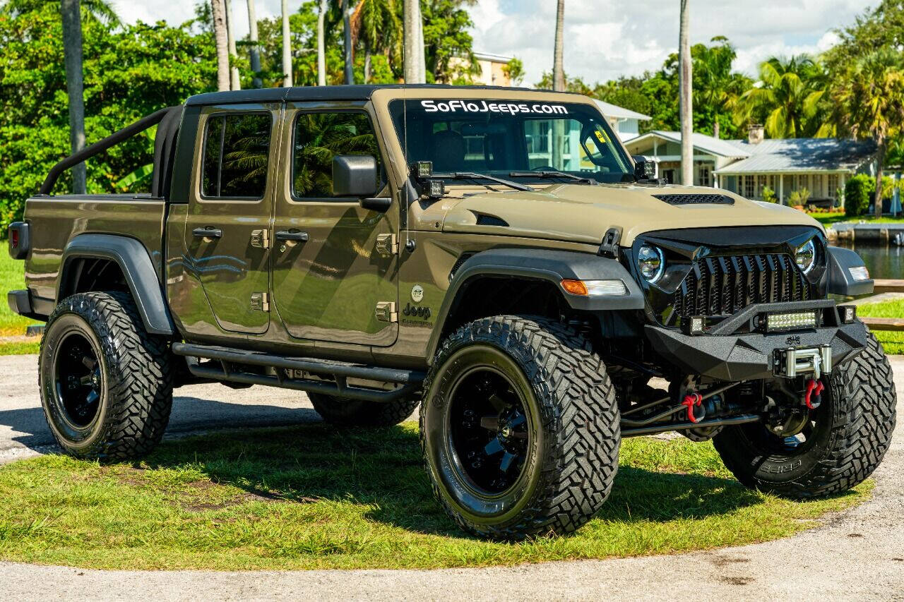 2020 Jeep Gladiator Pickup - $54,999