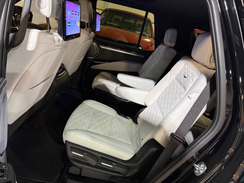 2026 Cadillac Escalade Platinum Sport