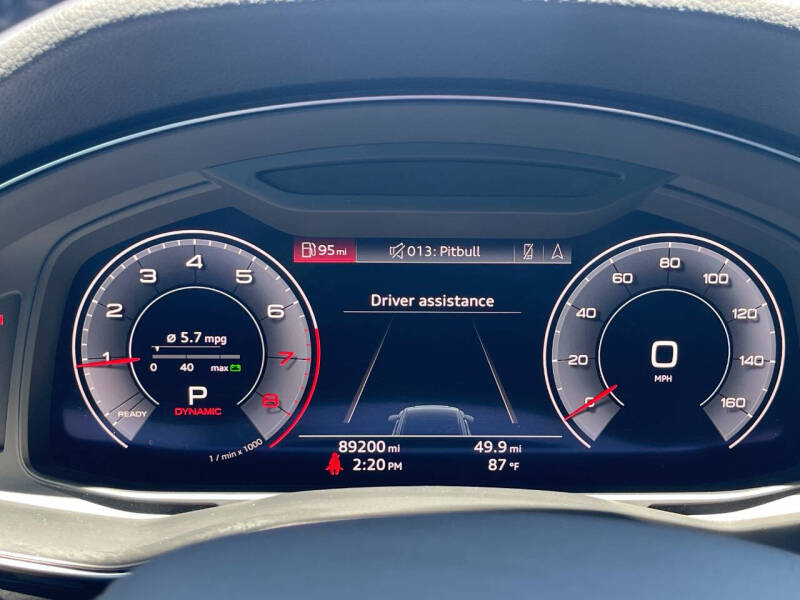 2019 Audi Q8 quattro Premium Plus 55 TFSI