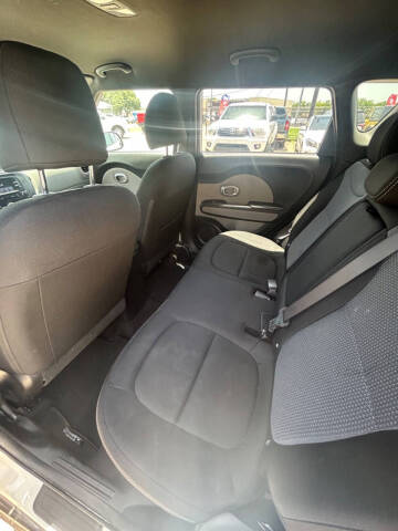 2017 Kia Soul +