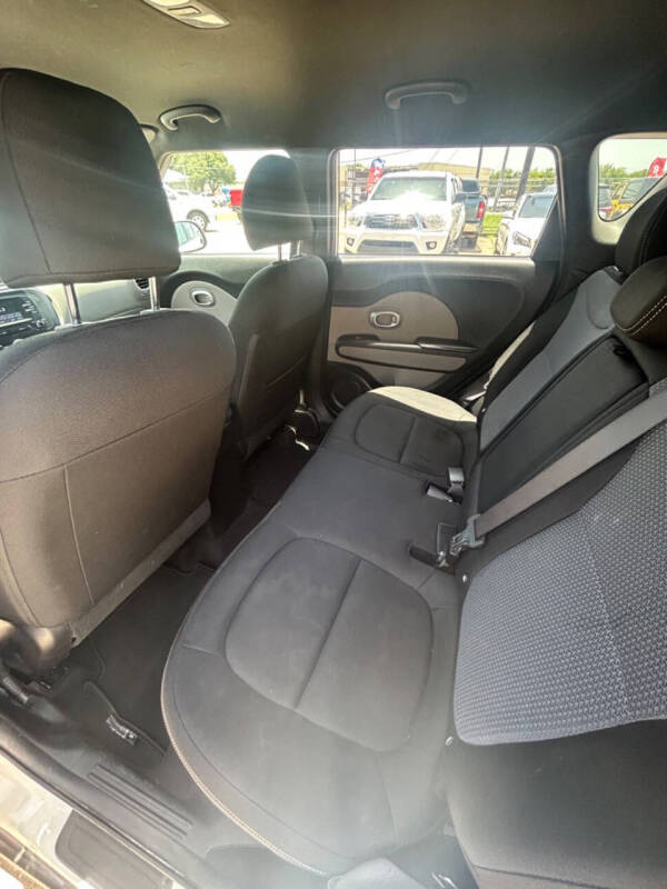 2017 Kia Soul +