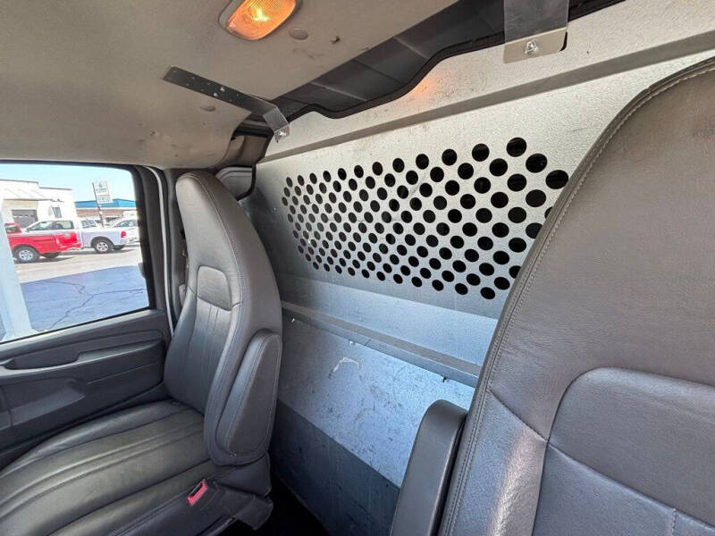 2015 Chevrolet Express Cargo Work Van - Photo 15