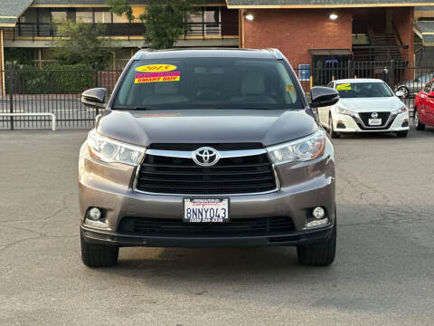 2015 Toyota Highlander for sale at Carros Usados Fresno in Clovis CA