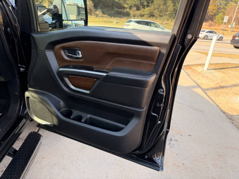 2017 Nissan Titan XD Platinum Reserve