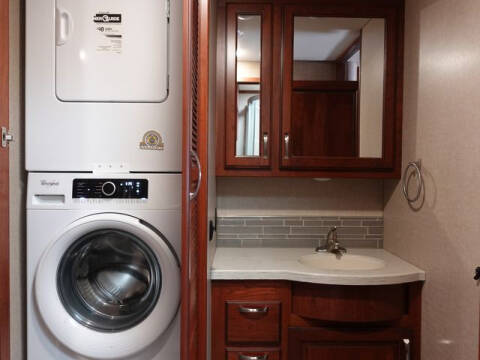 2018 Freightliner M2 106