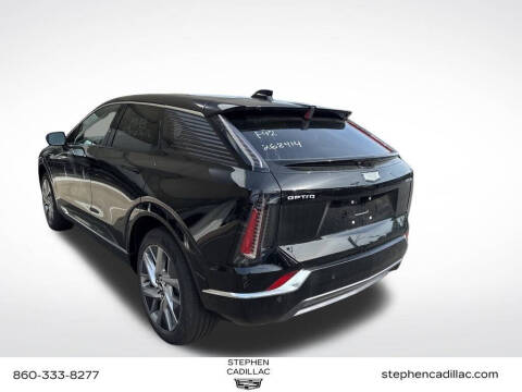 2025 Cadillac OPTIQ Luxury 2