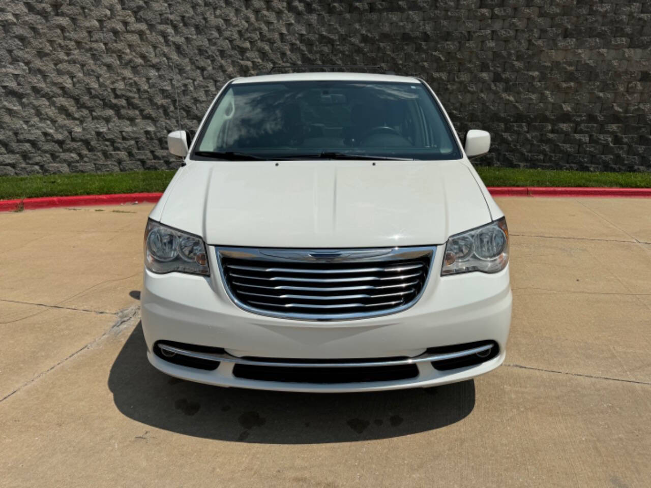 2011 Chrysler Town and Country for sale at 10-4 AUTO GROUP LLC in Raytown, MO